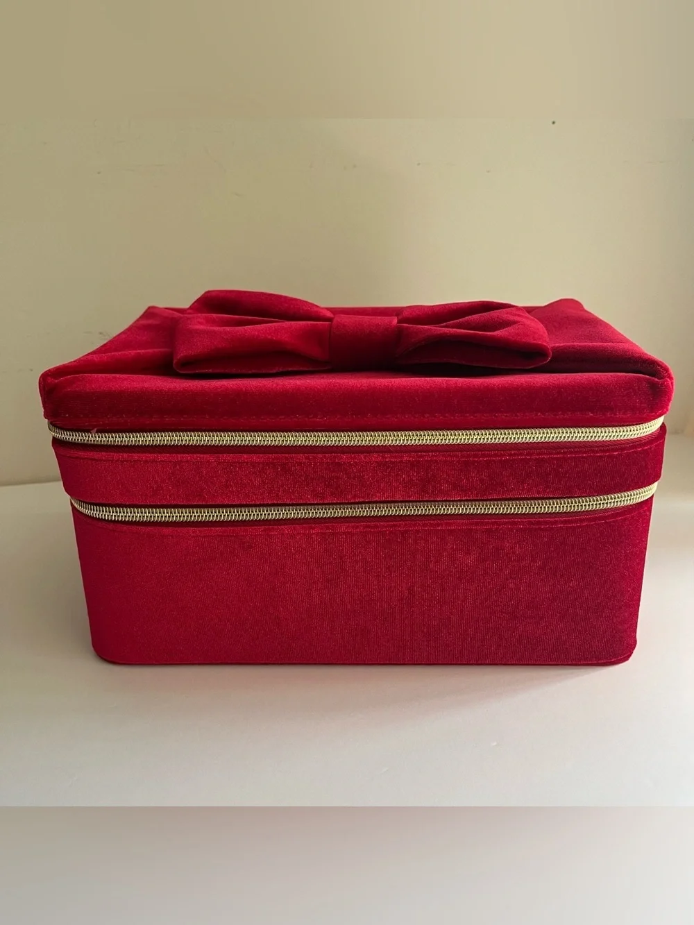 Estée Lauder Red Velvet Travel Cosmetic Case Empty Gift Box